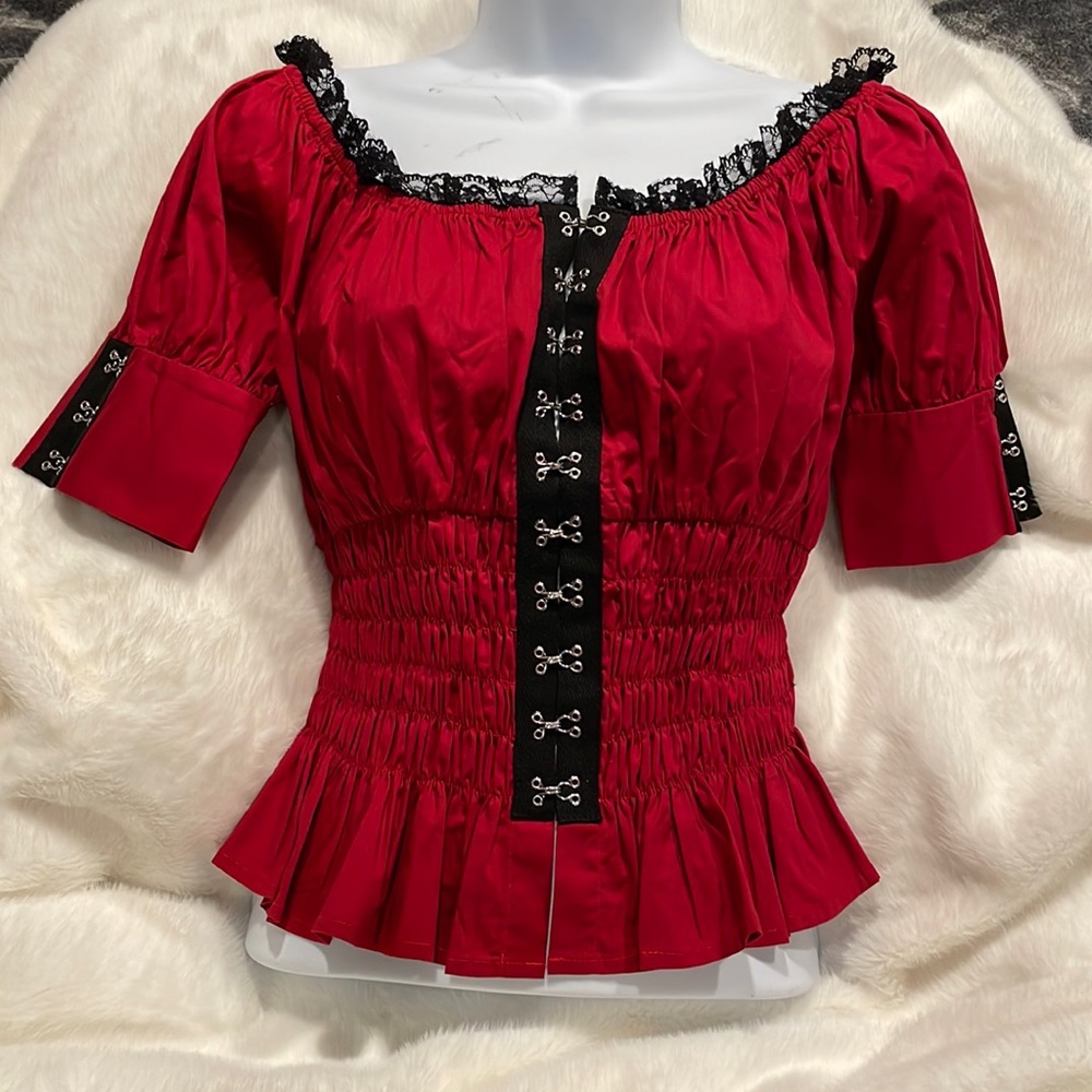 Chic Star Hook and Eye Babydoll Top, size Small